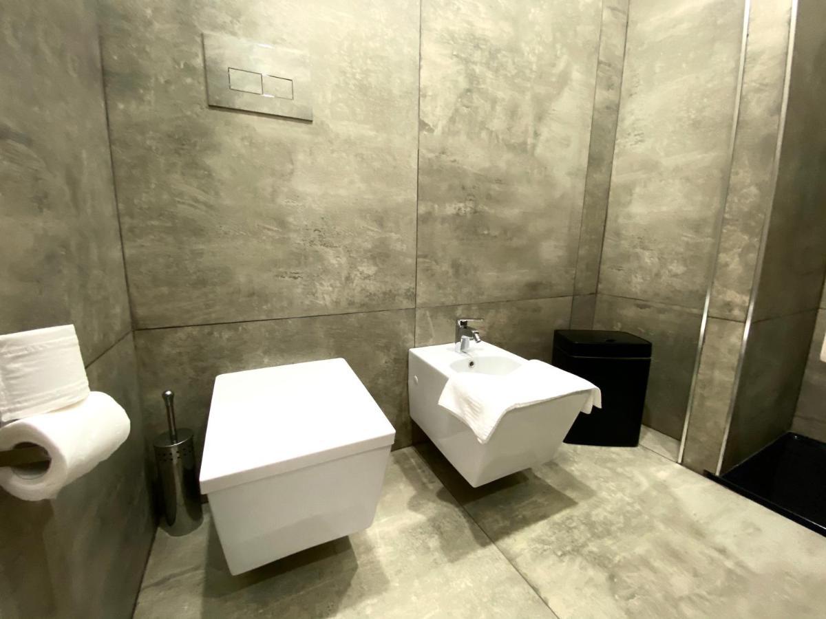 The Flats Apartments เนเปิลส์ ภายนอก รูปภาพ